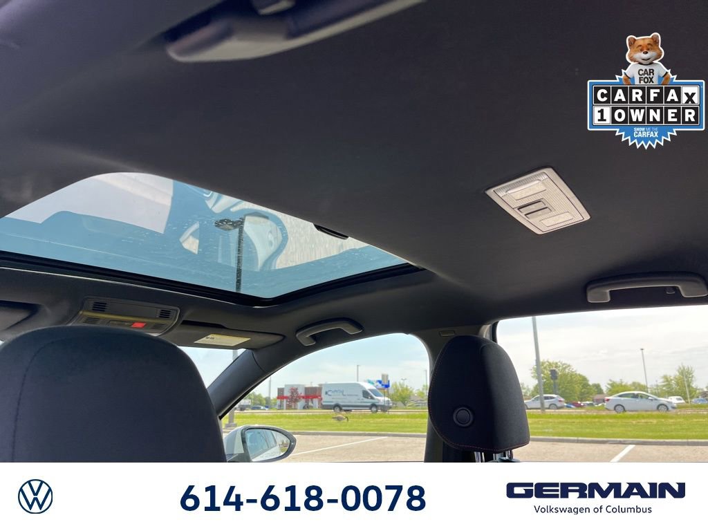 Used 2018 Volkswagen GTI SE FWD image 23