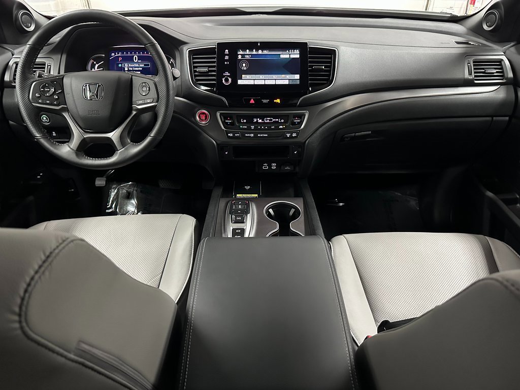 Used 2025 Honda Passport EX-L image 22