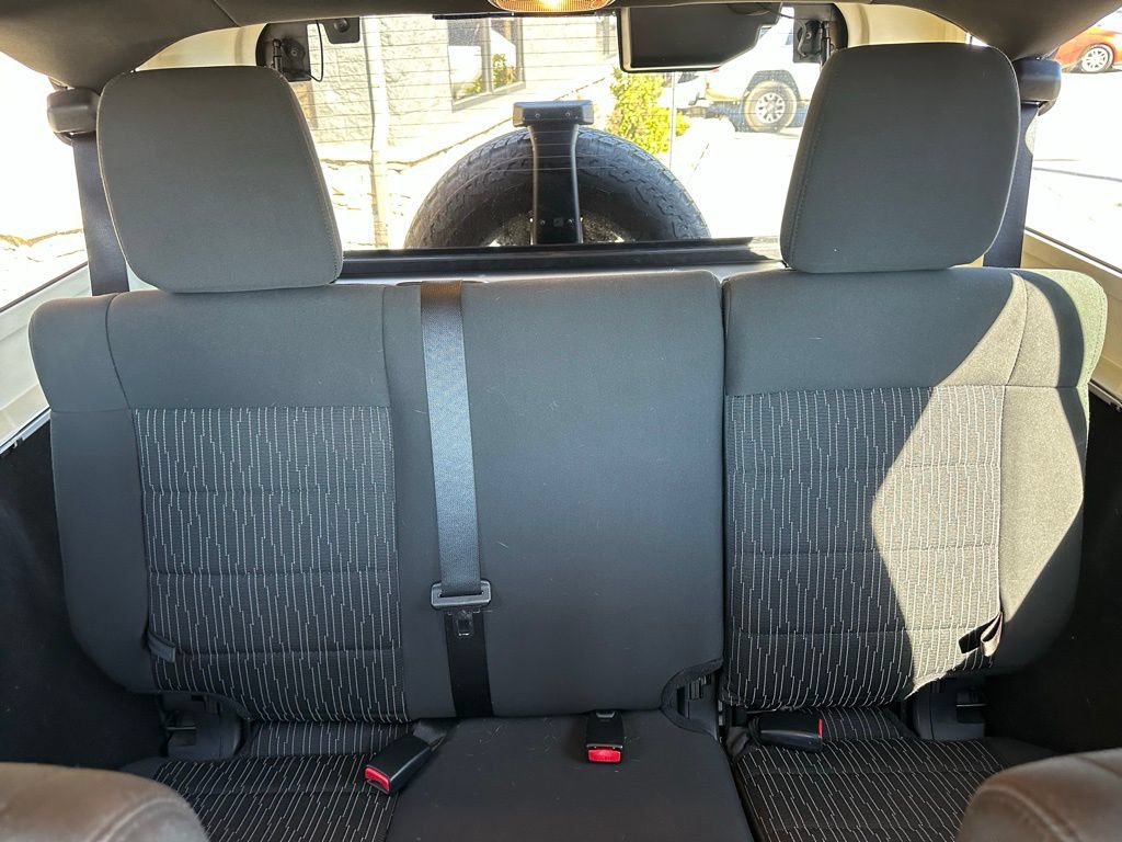 Used 2011 Jeep Wrangler Unlimited Sport AWD/4WD image 27