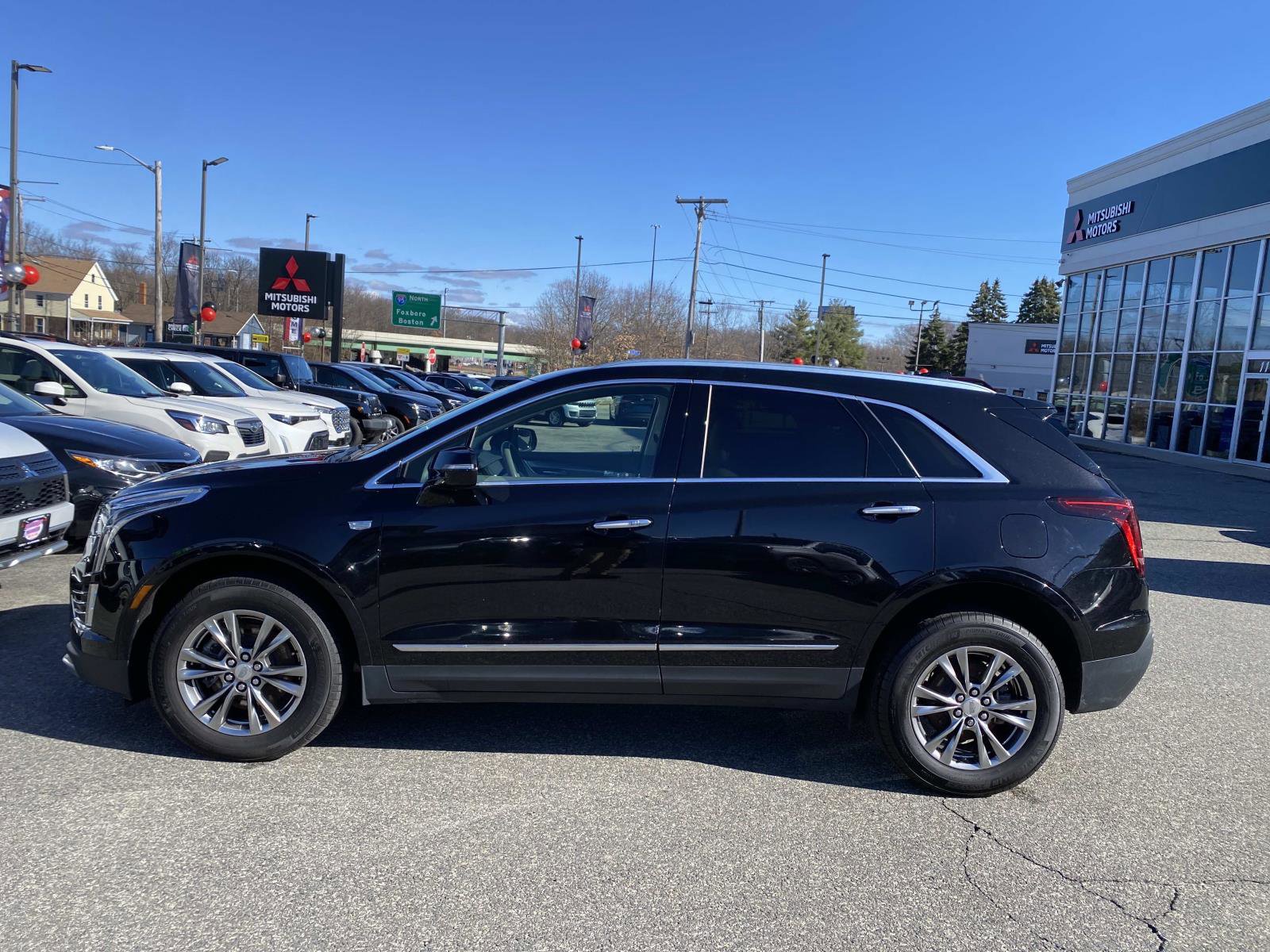 Used 2021 Cadillac XT5 Premium Luxury image 2