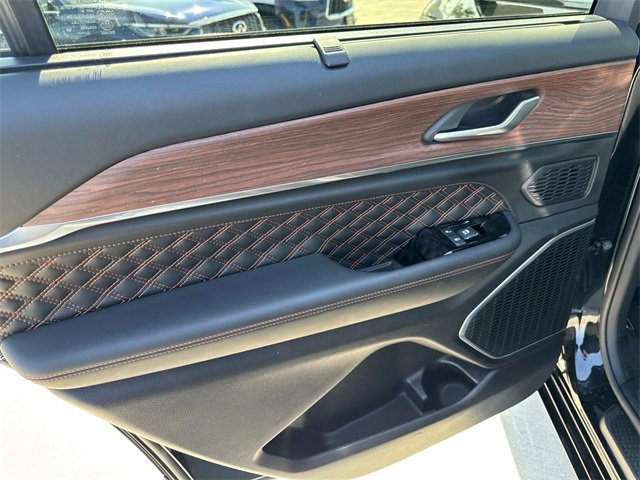 Used 2021 Jeep Grand Cherokee L Summit w/ Advanced Protech Group IV image 11