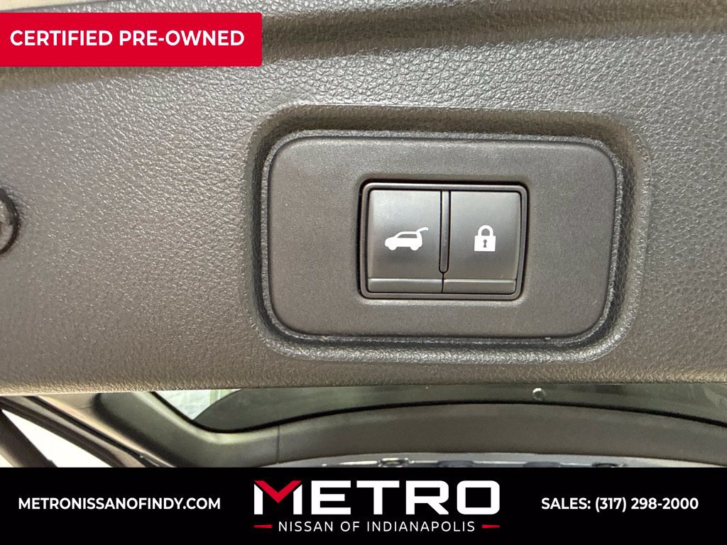 Used 2023 Nissan Pathfinder SL AWD/4WD image 11