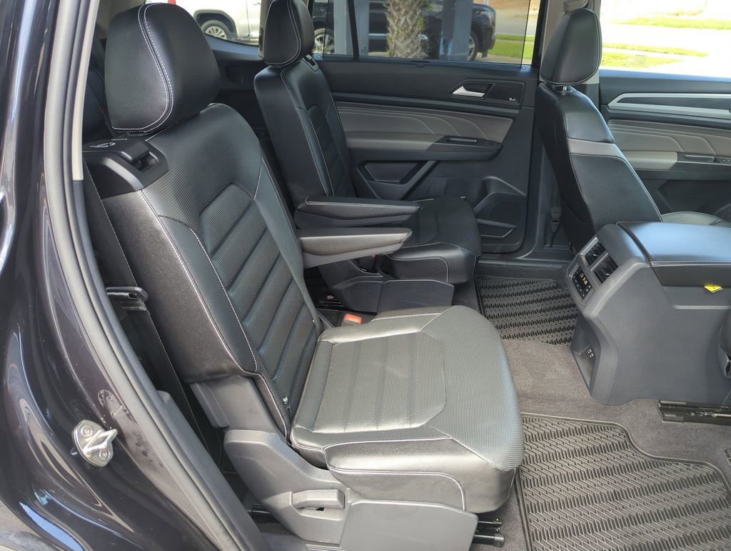 Used 2023 Volkswagen Atlas SEL Premium image 33