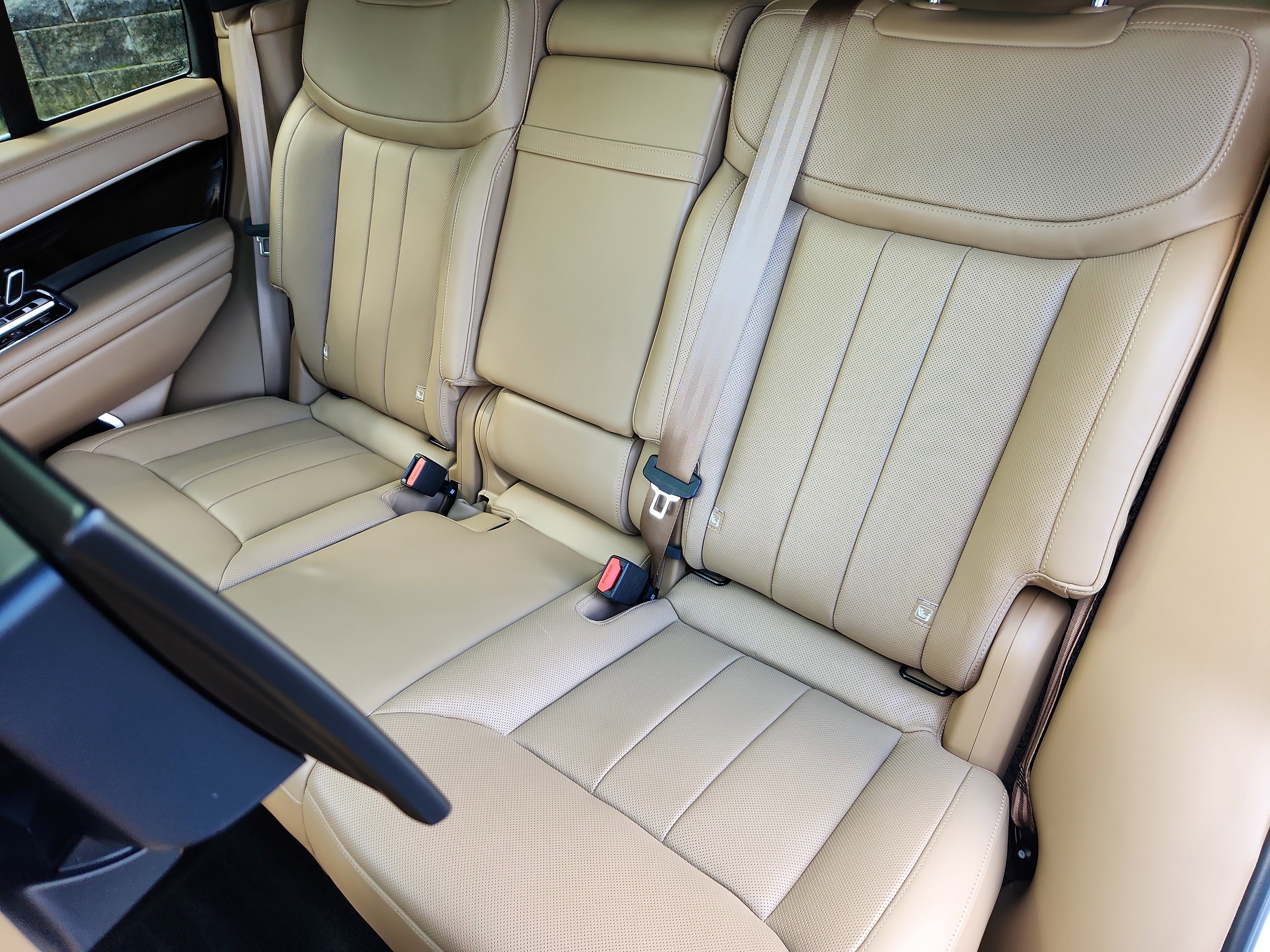 Used 2023 Land Rover Range Rover SE image 26