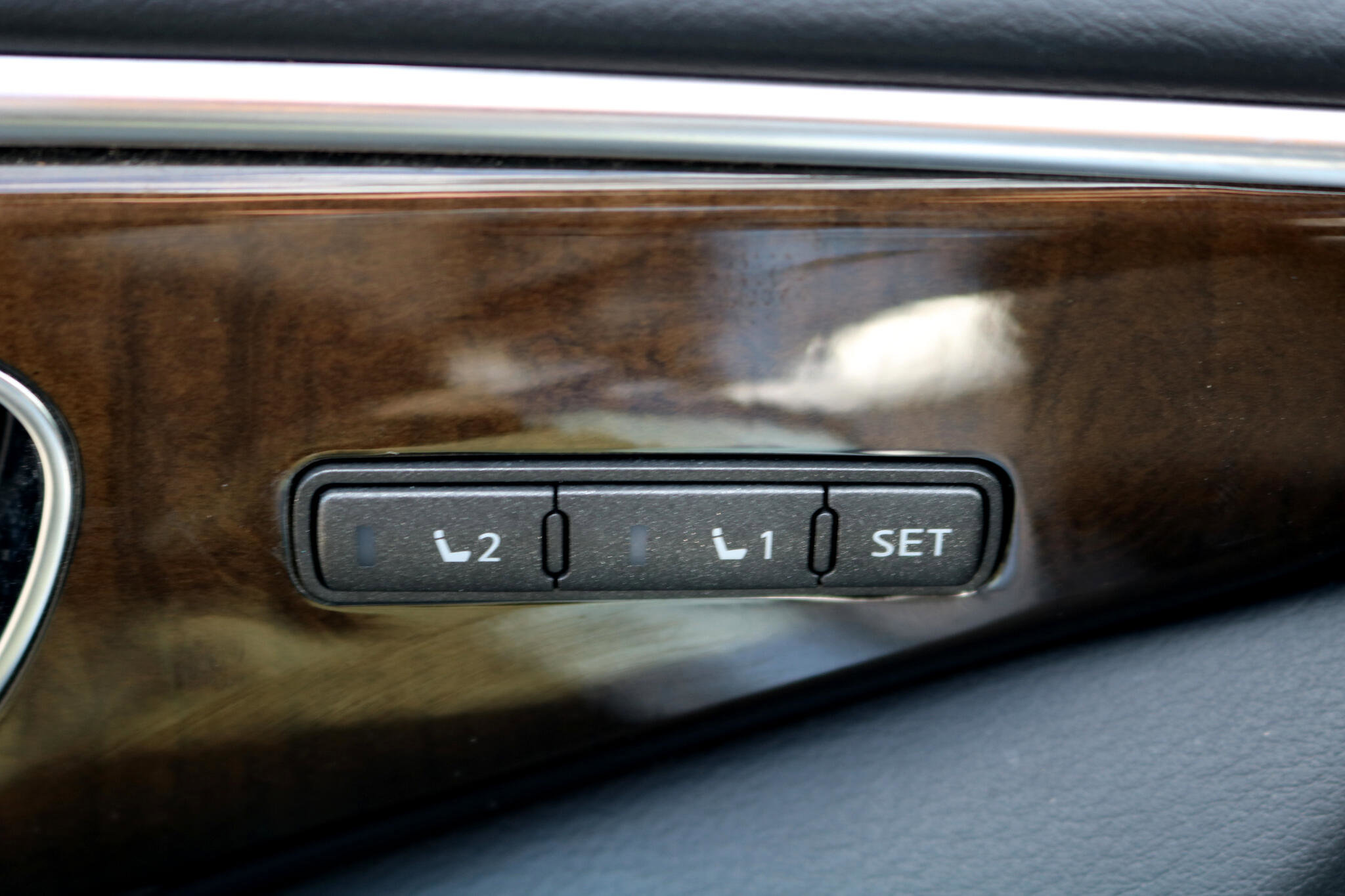 Used 2017 INFINITI Q50 3.0t Premium w/ Driver Assistance Package image 10