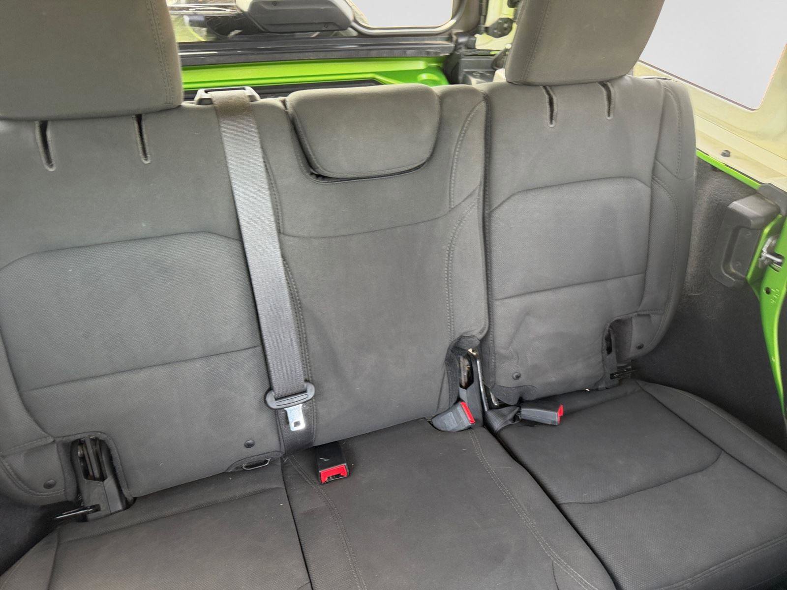 Used 2018 Jeep Wrangler Unlimited Sahara w/ Dual Top Group image 18