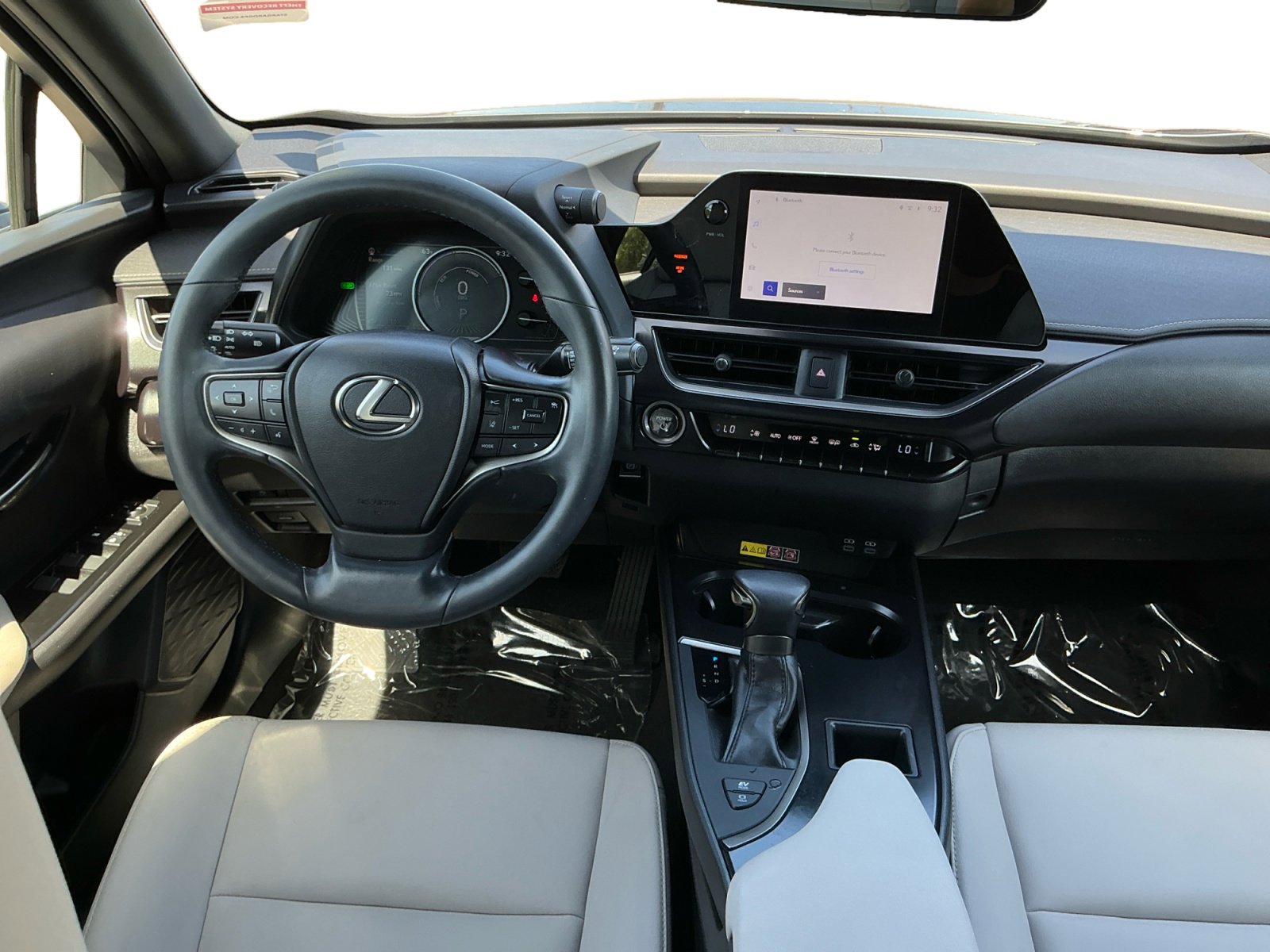 Used 2023 Lexus UX 250h FWD w/ Accessory Package (Z2) image 14