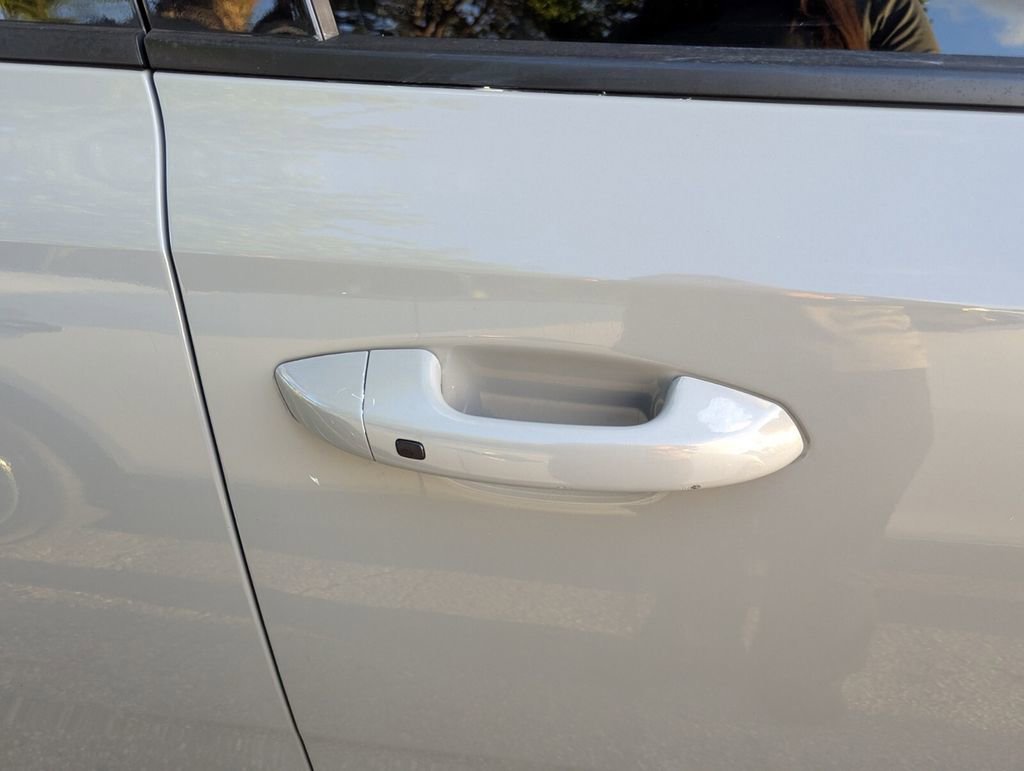 Used 2019 Kia Stinger GT1 image 5