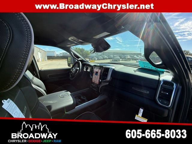 New 2026 RAM 2500 Laramie AWD/4WD image 10
