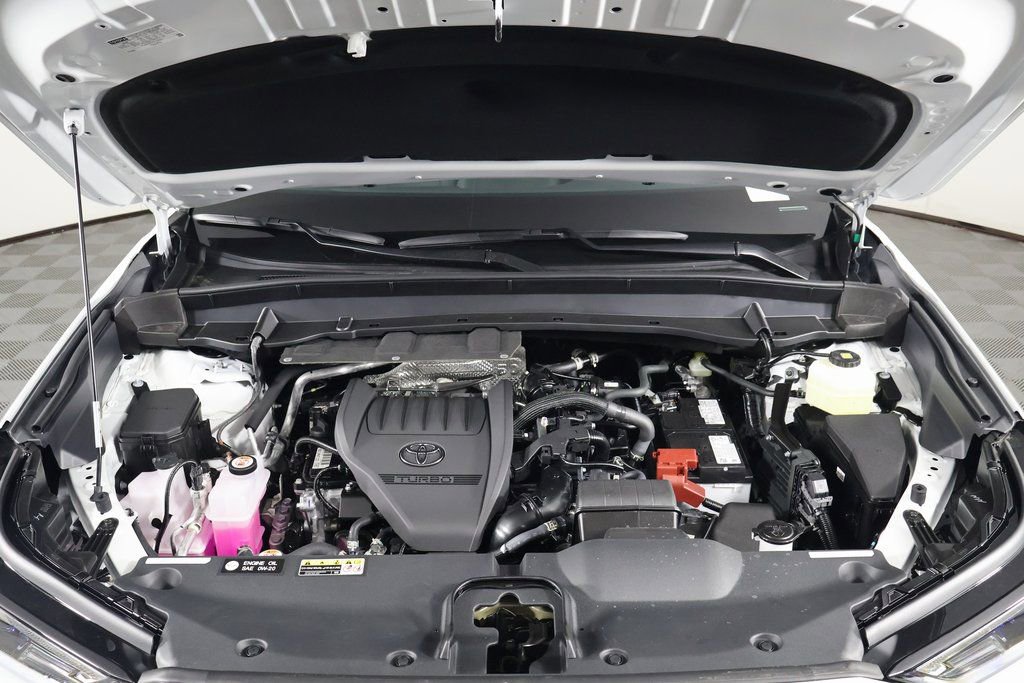 New 2026 Toyota Grand Highlander LE image 10