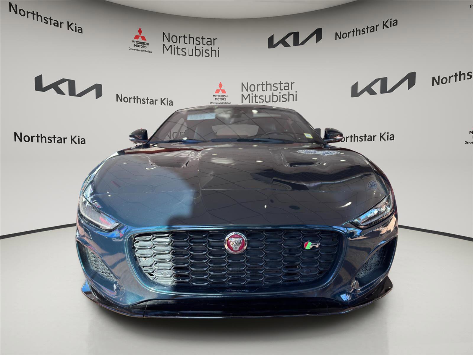 Used 2021 Jaguar F-TYPE R image 6