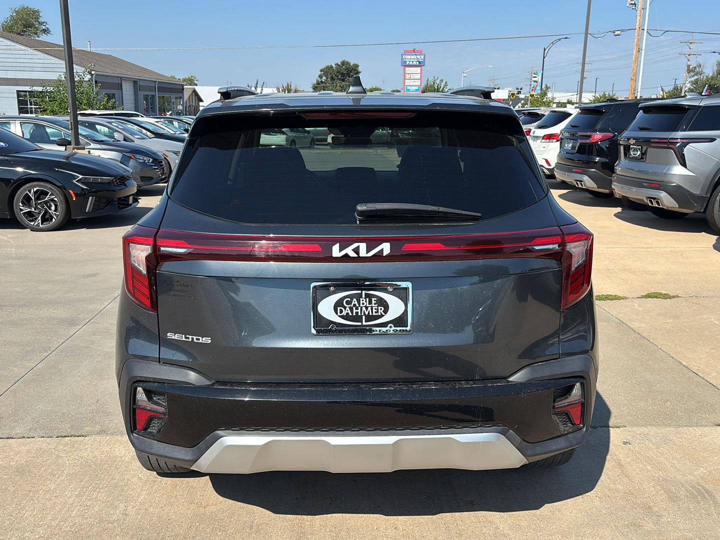 Used 2024 Kia Seltos EX FWD image 5