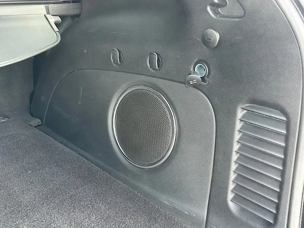 Used 2022 Jeep Grand Cherokee Limited w/ Technology Group image 12