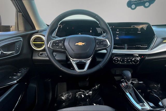 Used 2024 Chevrolet Trax LT w/ Driver Confidence Package FWD image 8