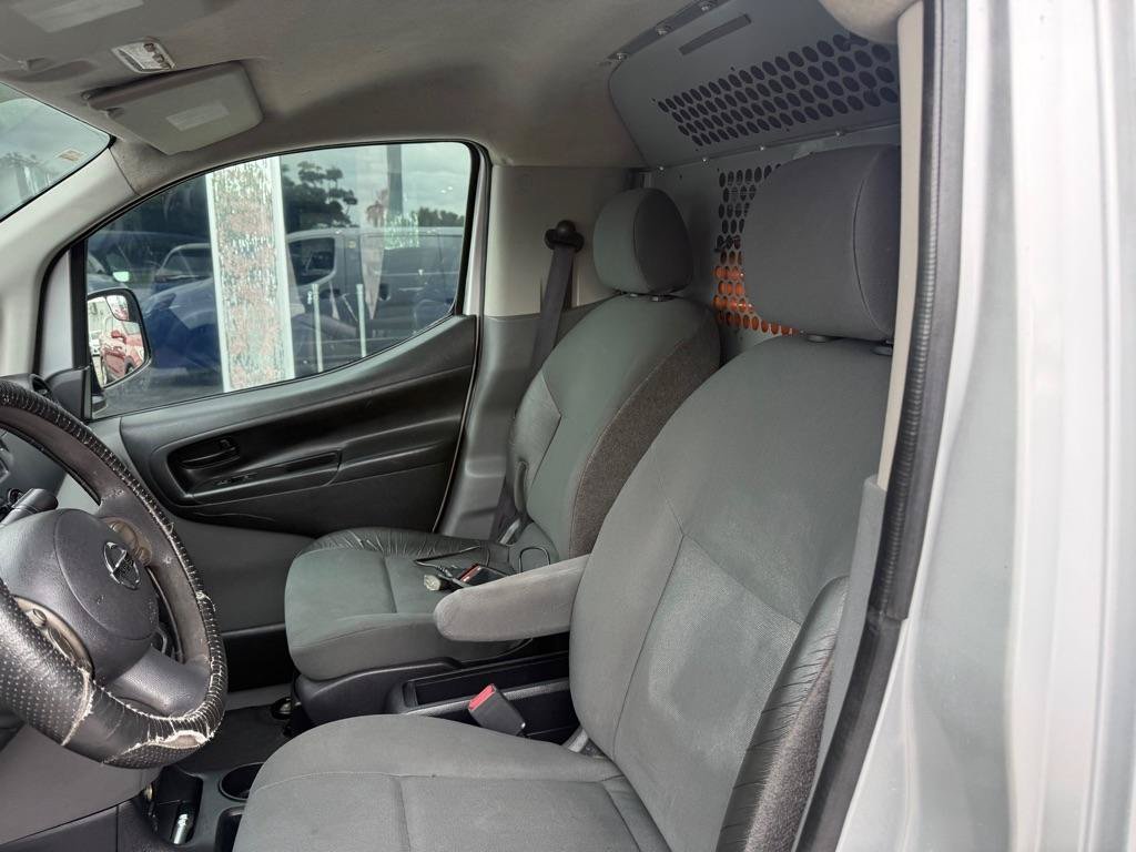 Used 2015 Nissan NV200 SV w/ Technology Package FWD image 17