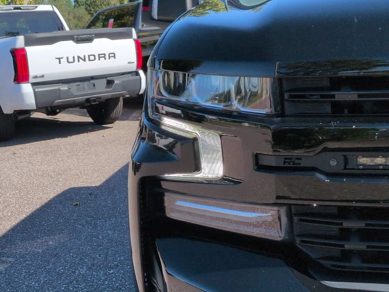 Used 2022 Chevrolet Silverado 1500 RST w/ Redline Edition AWD/4WD image 10