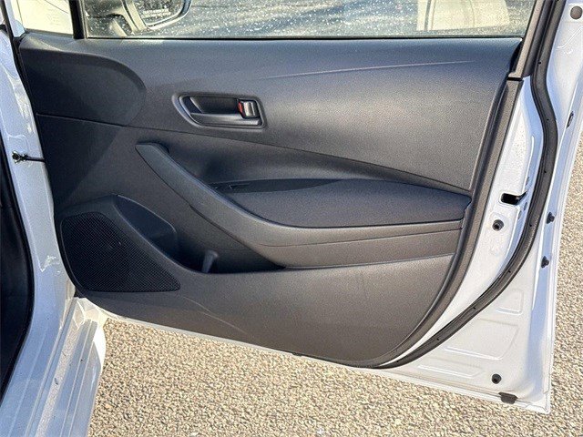 Used 2022 Toyota Corolla LE image 8