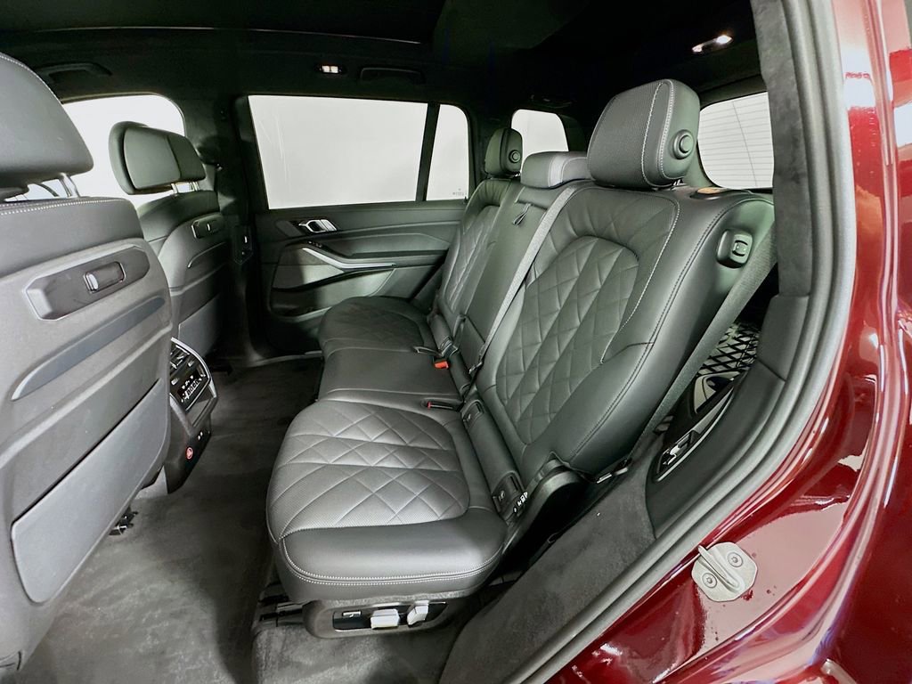 Used 2025 BMW X7 xDrive40i image 25
