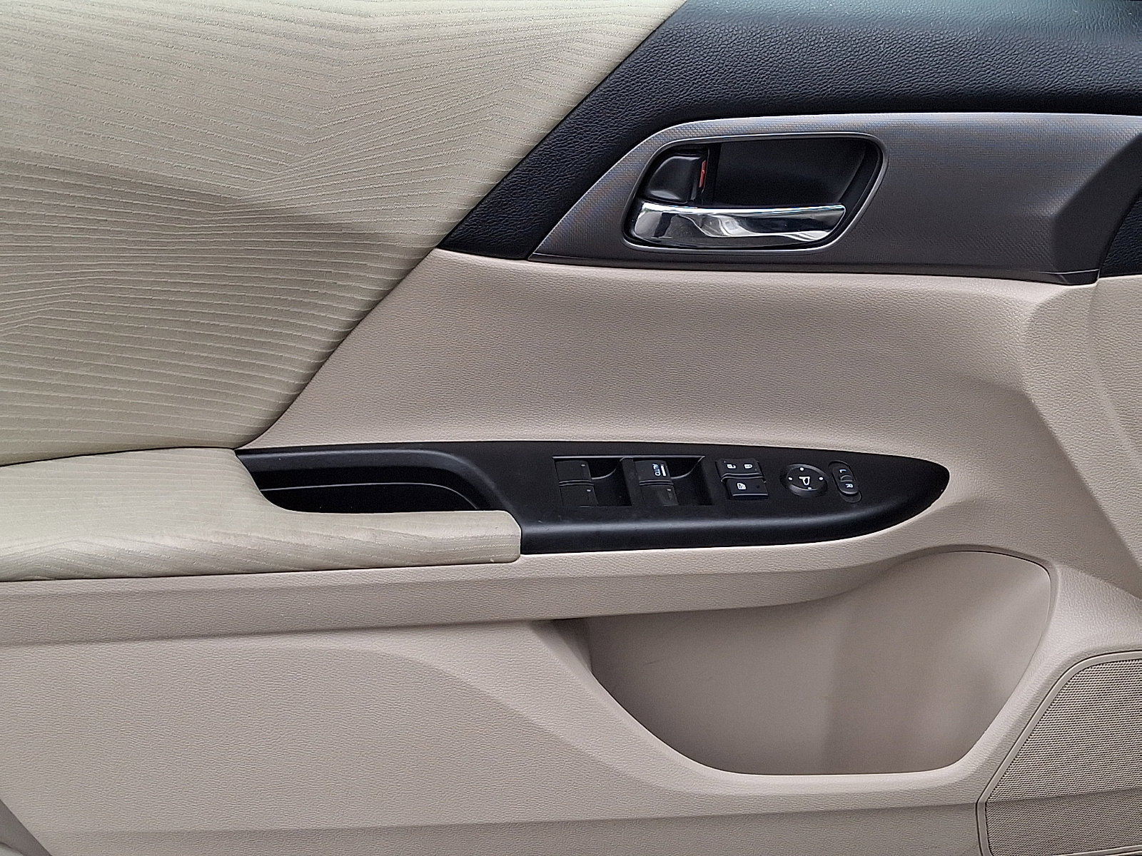 Used 2015 Honda Accord LX image 14