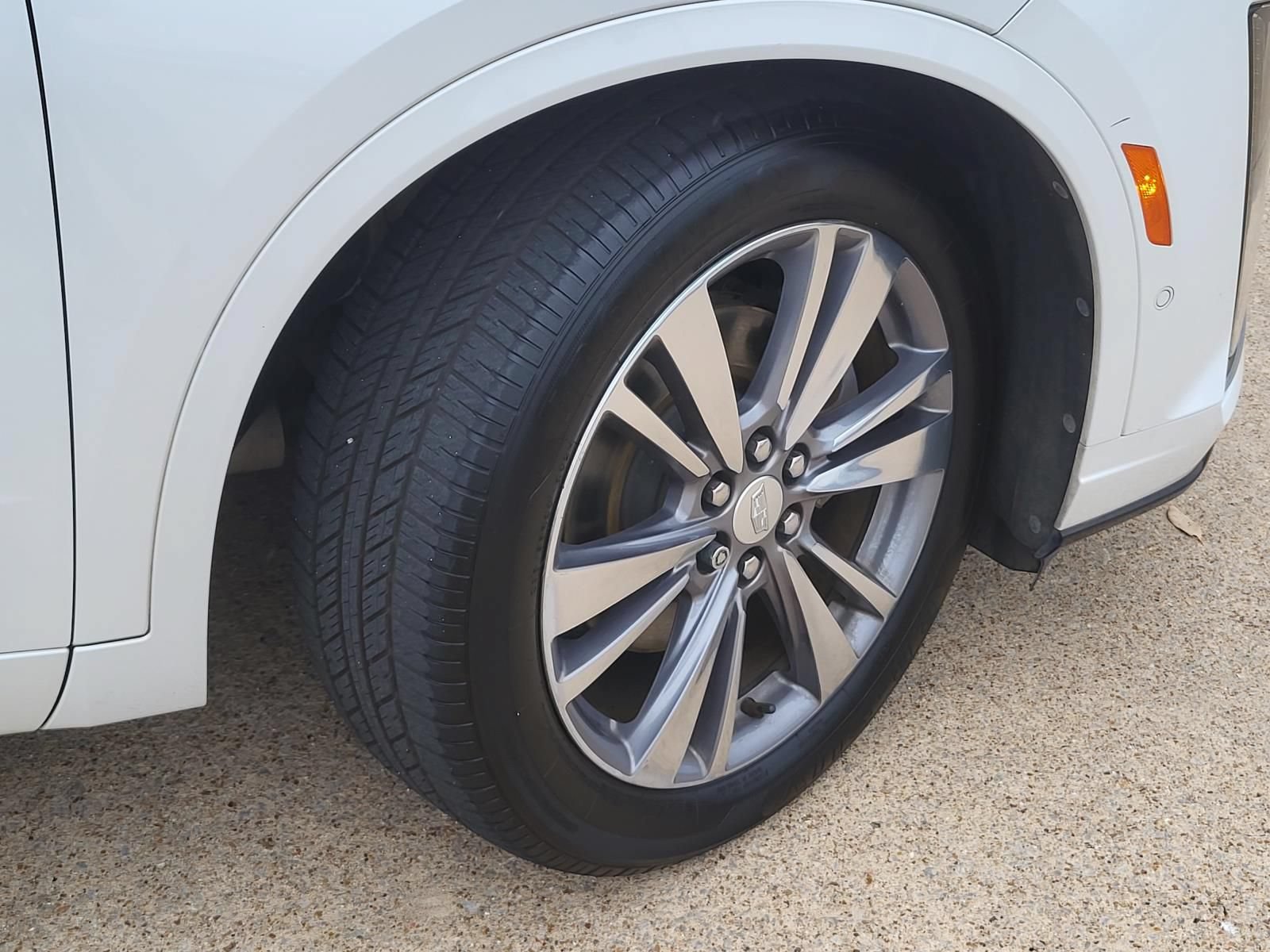 Used 2020 Cadillac XT6 Premium Luxury FWD image 6