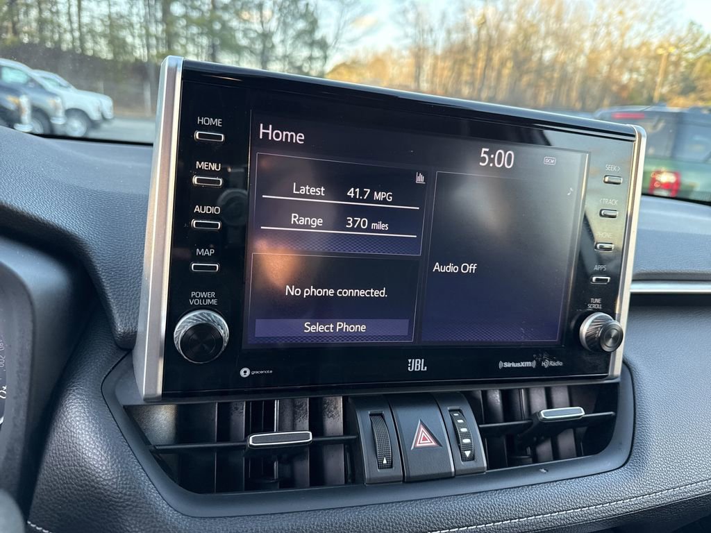 Used 2022 Toyota RAV4 XLE Premium image 27