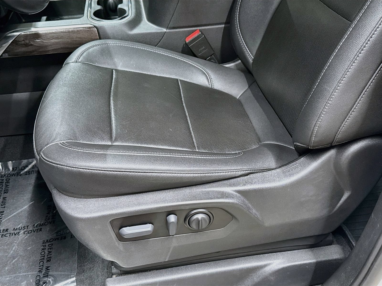 Used 2022 Chevrolet Silverado 1500 LTZ AWD/4WD image 22