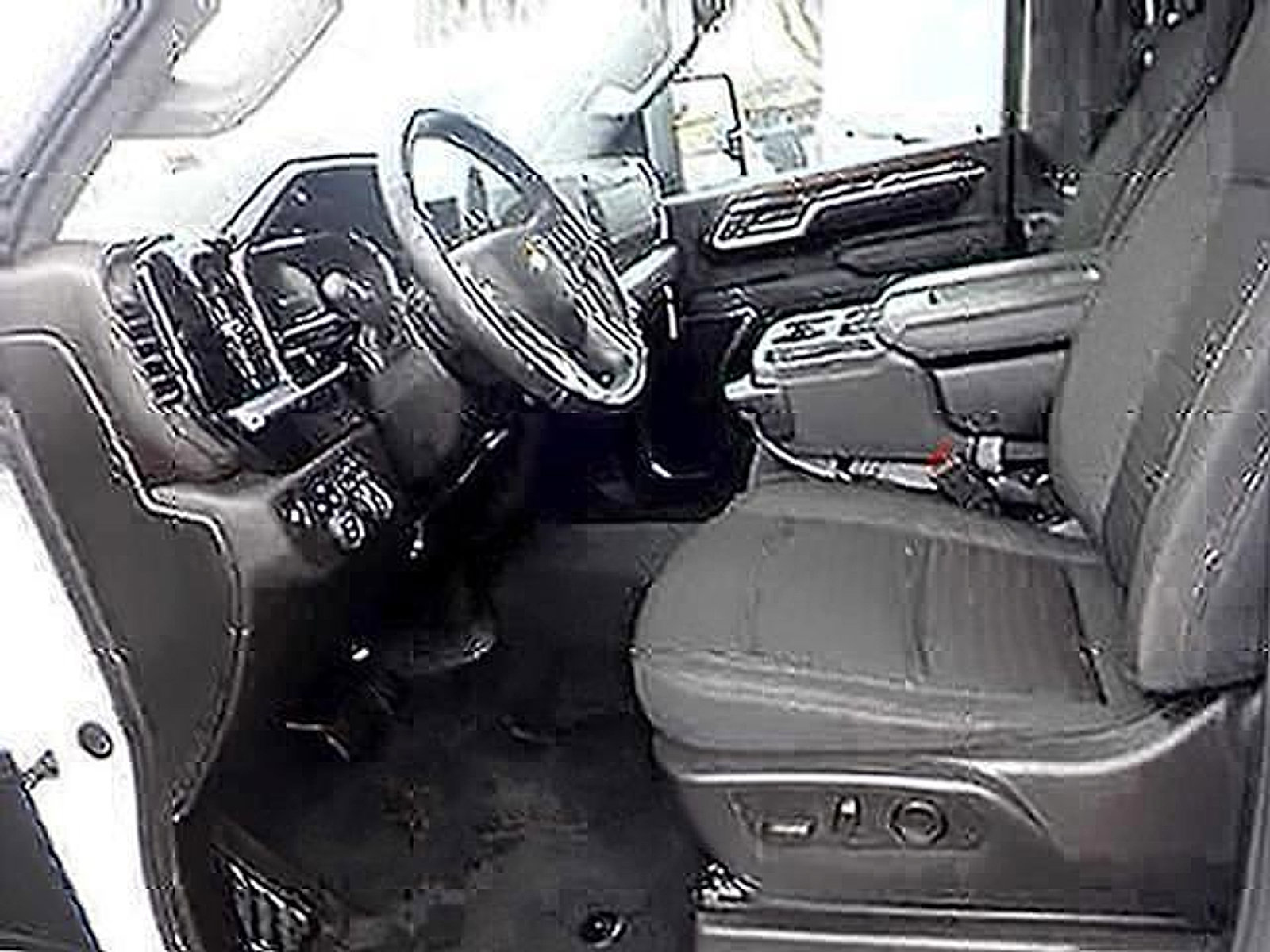 Used 2025 Chevrolet Silverado 3500 LT w/ Safety Package AWD/4WD image 11