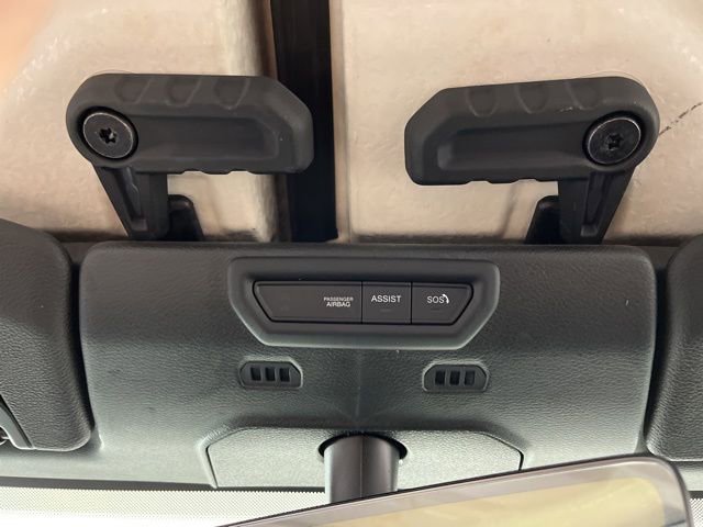 Used 2022 Jeep Gladiator Sport image 31