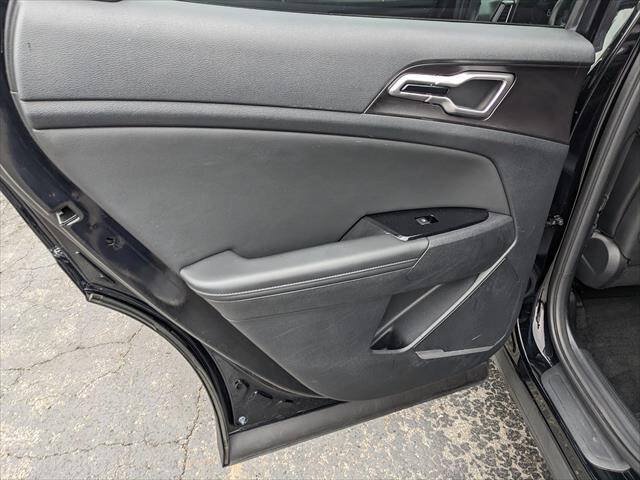 Used 2024 Kia Sportage EX FWD image 12