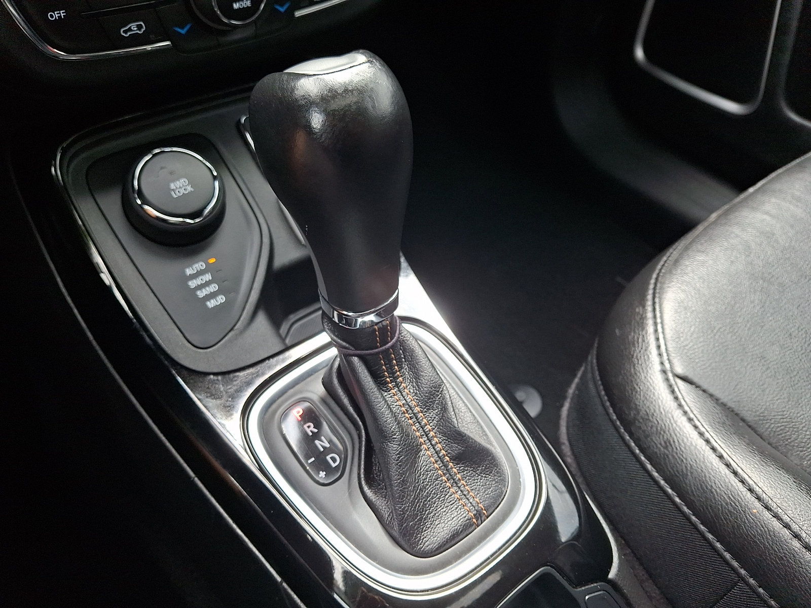 Used 2019 Jeep Compass Limited AWD/4WD image 15
