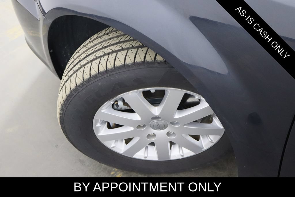 Used 2014 Chrysler Town & Country Touring FWD image 27