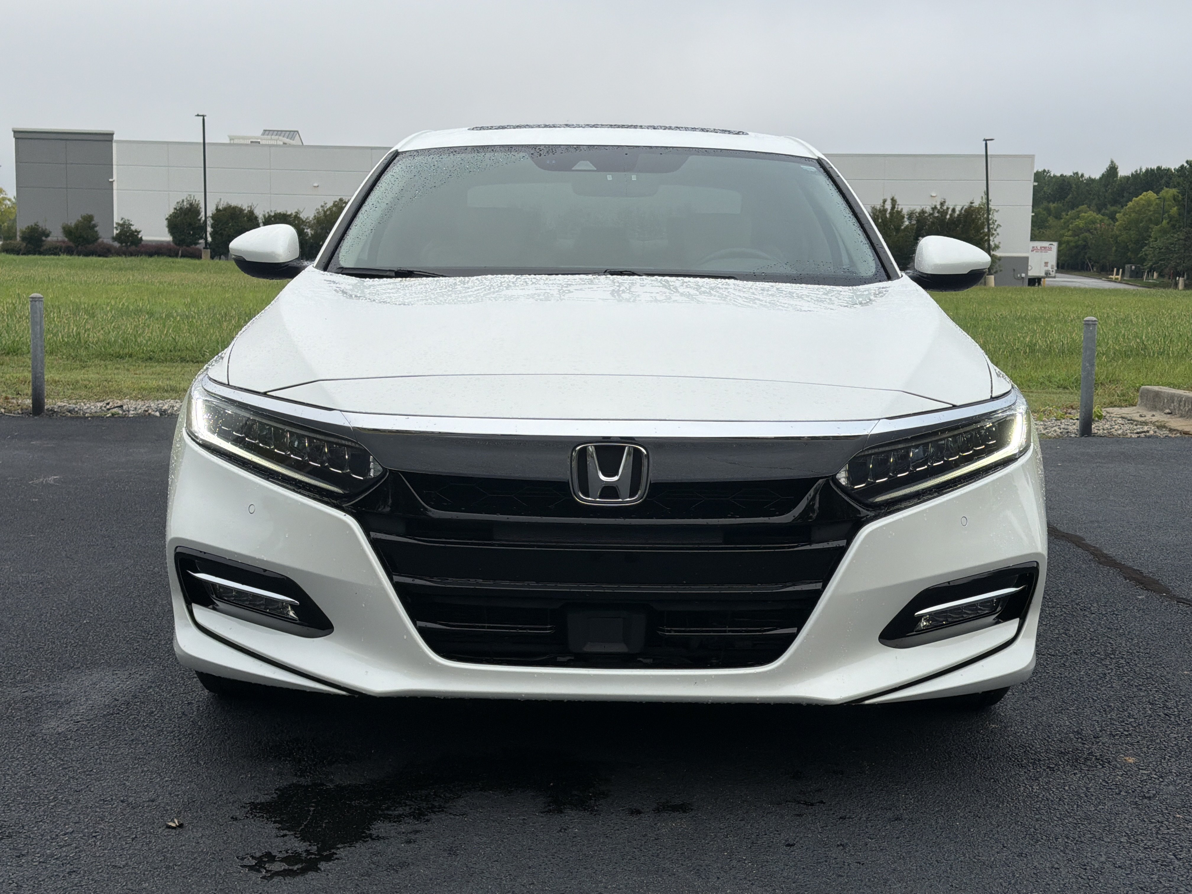 Used 2018 Honda Accord Touring image 3