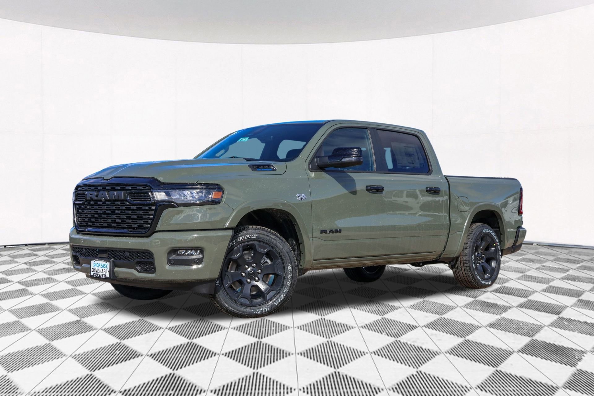 New 2026 RAM 1500 4x4 Crew Cab image 2