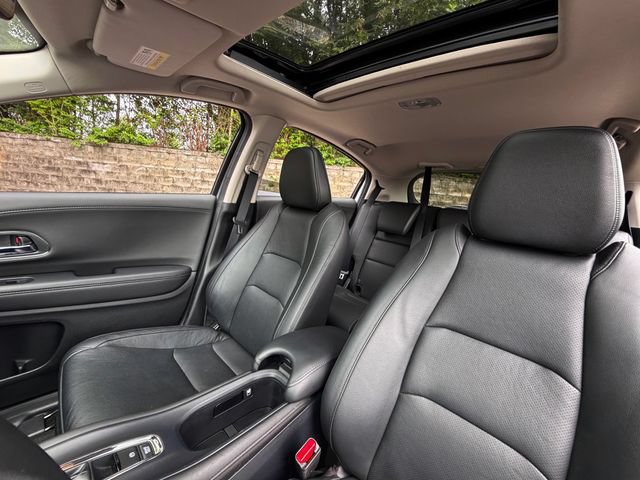 Used 2020 Honda HR-V Touring image 14