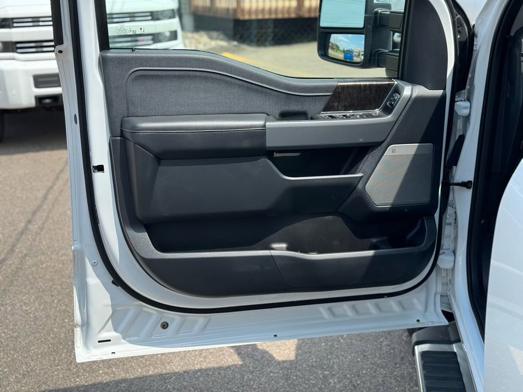Used 2022 Ford F150 Lariat image 27