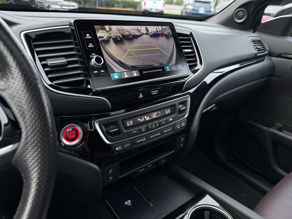 Certified 2025 Honda Ridgeline Black Edition image 26