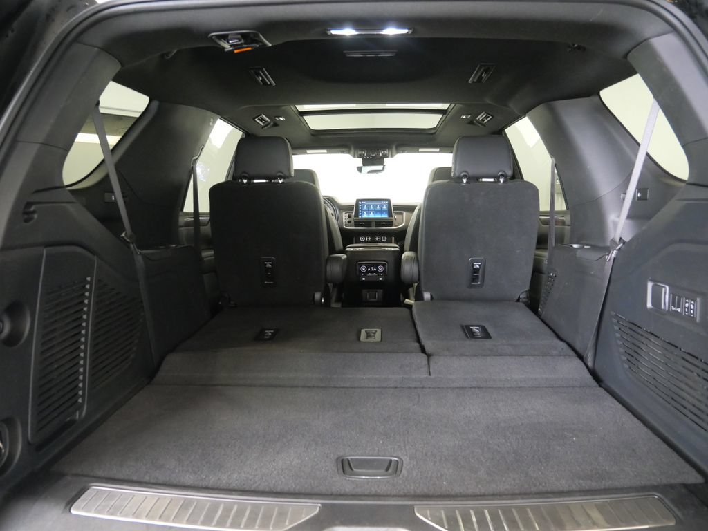 Used 2023 Chevrolet Tahoe High Country AWD/4WD image 28