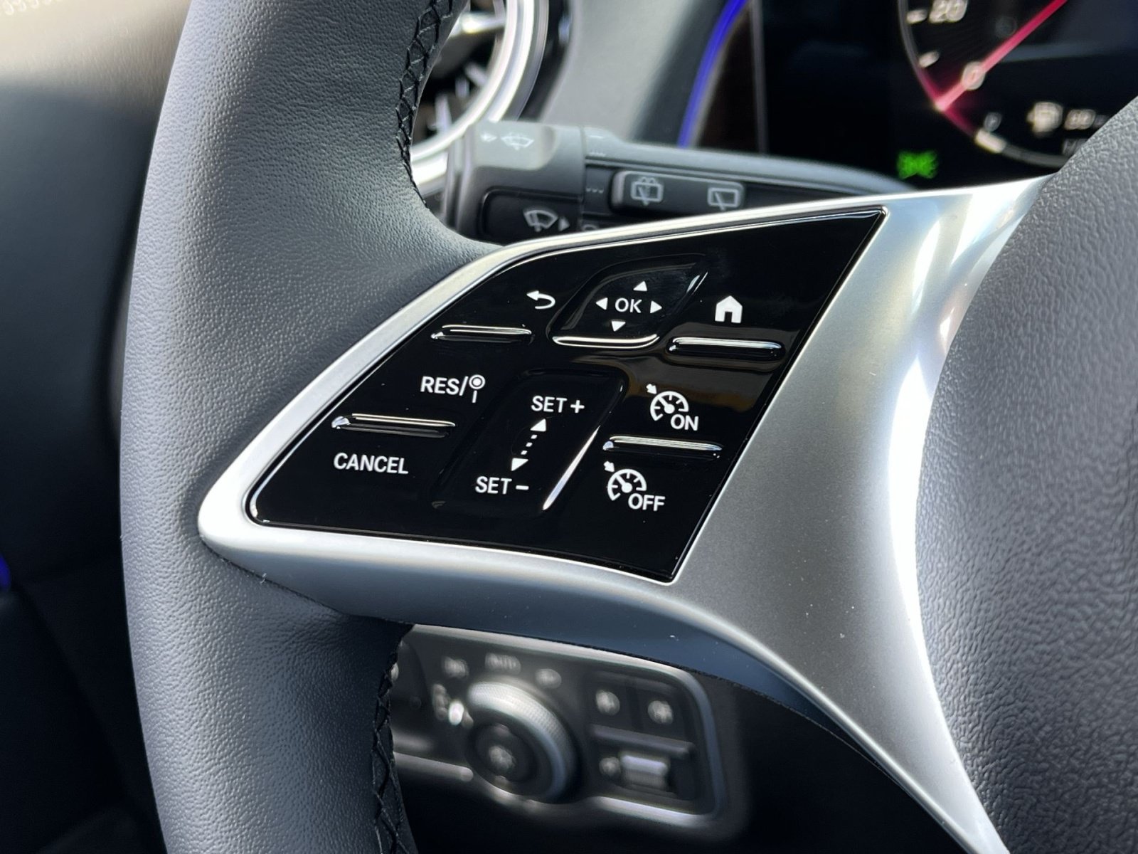 Certified 2026 Mercedes-Benz GLB 250 4MATIC image 30