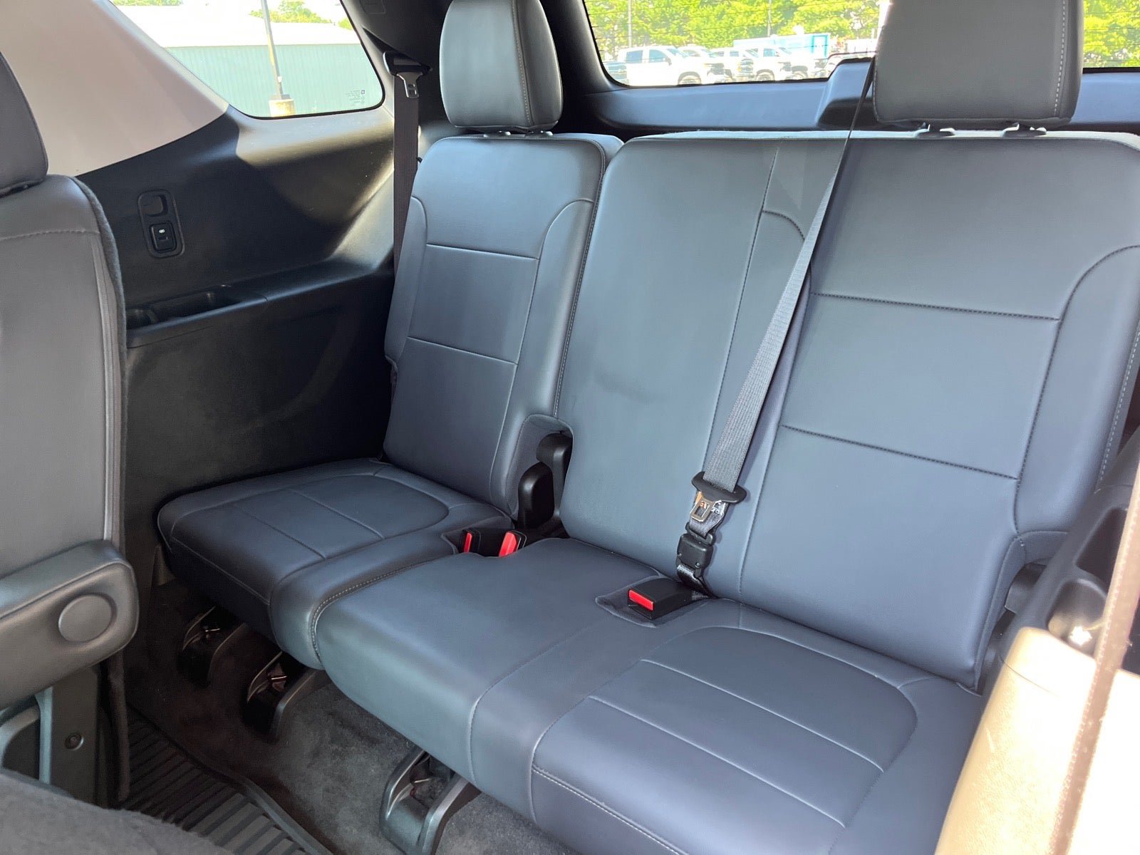 Used 2019 Chevrolet Traverse LT w/ LT Premium Package AWD/4WD image 14