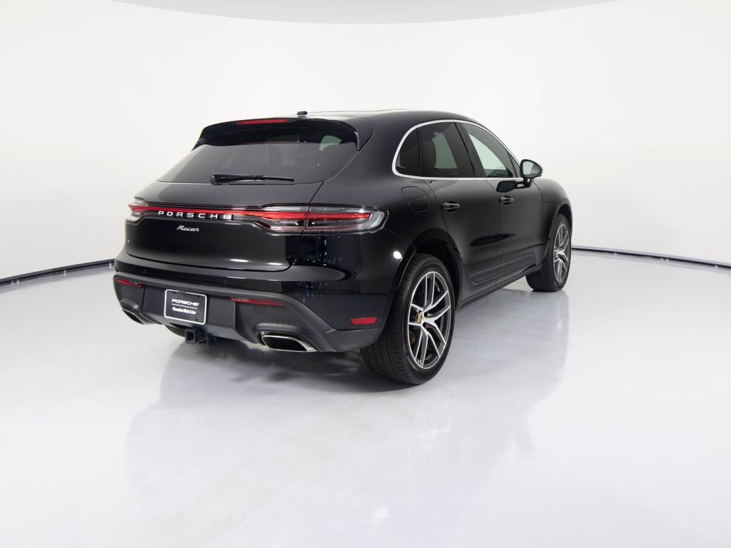 Certified 2026 Porsche Macan AWD/4WD image 10