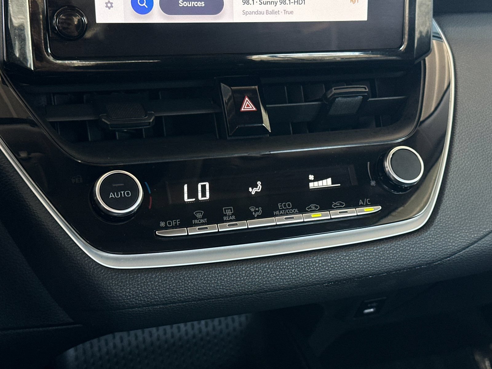 Used 2024 Toyota Corolla LE FWD image 17
