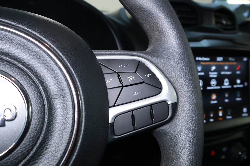 Used 2023 Jeep Renegade Latitude image 21