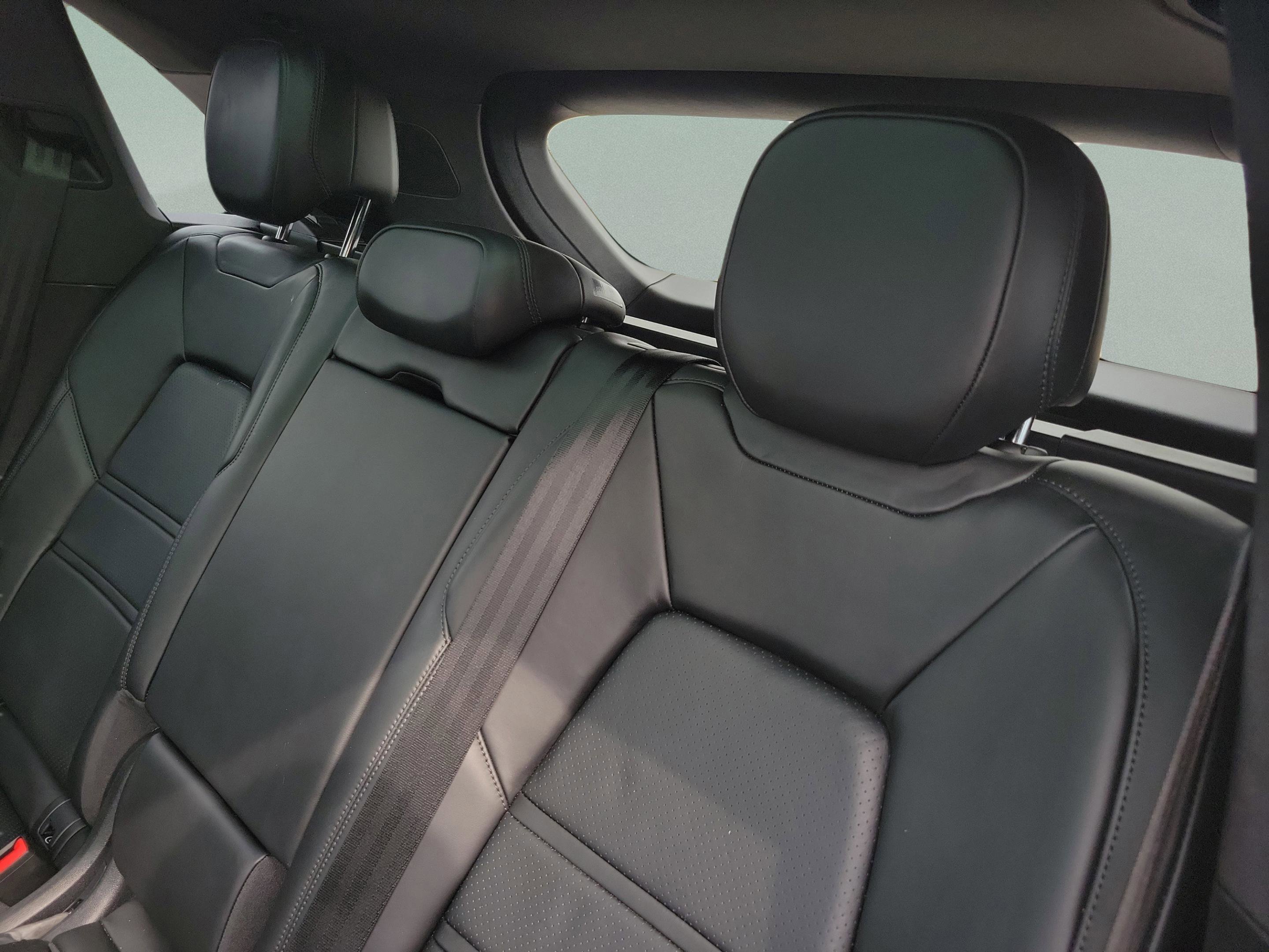 Used 2020 Porsche Cayenne E-Hybrid image 13