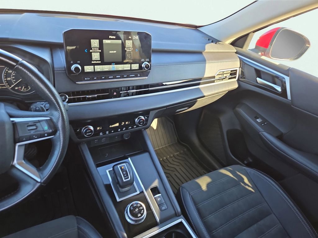 Used 2024 Mitsubishi Outlander SE Black Edition image 22