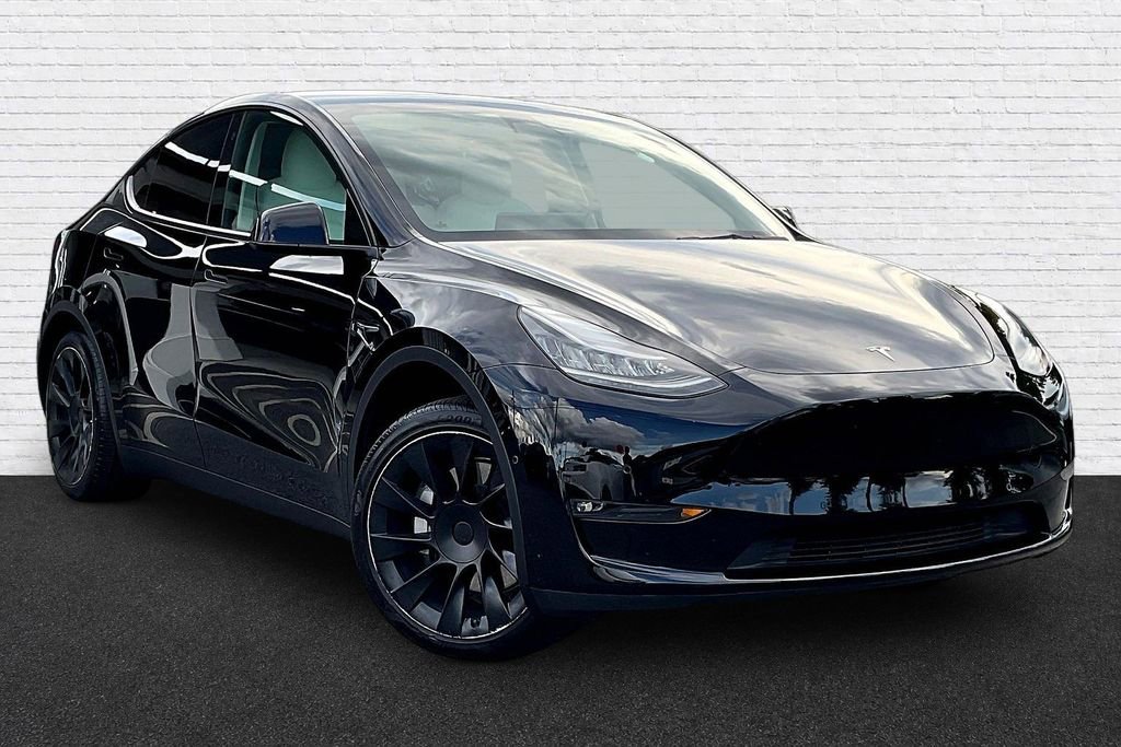 Used 2021 Tesla Model Y 2WD image 3