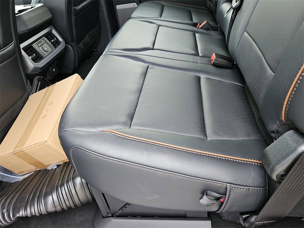New 2025 Ford F250 Lariat w/ Lariat Ultimate Package image 29