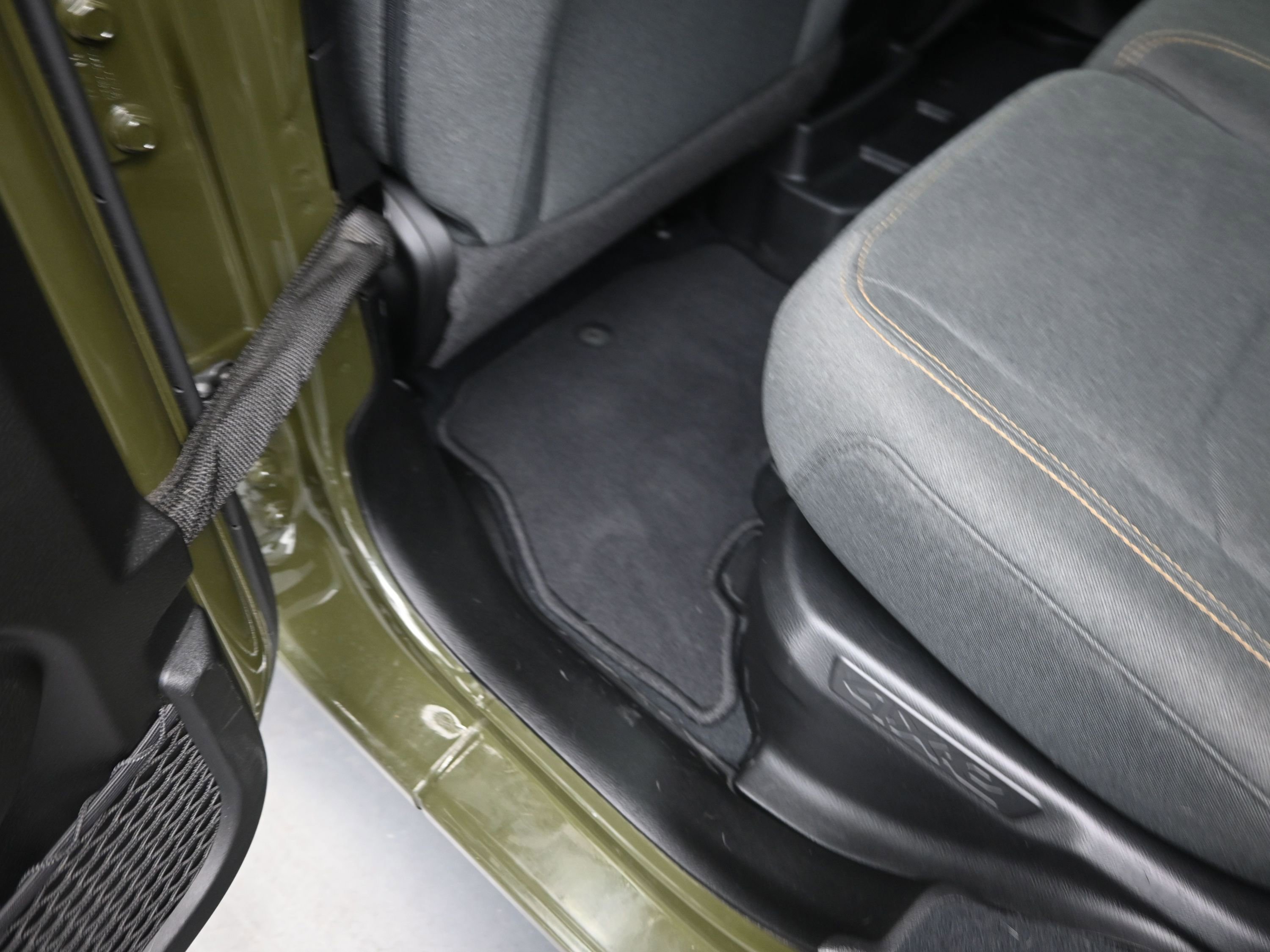 Used 2024 Jeep Wrangler Sport S image 18