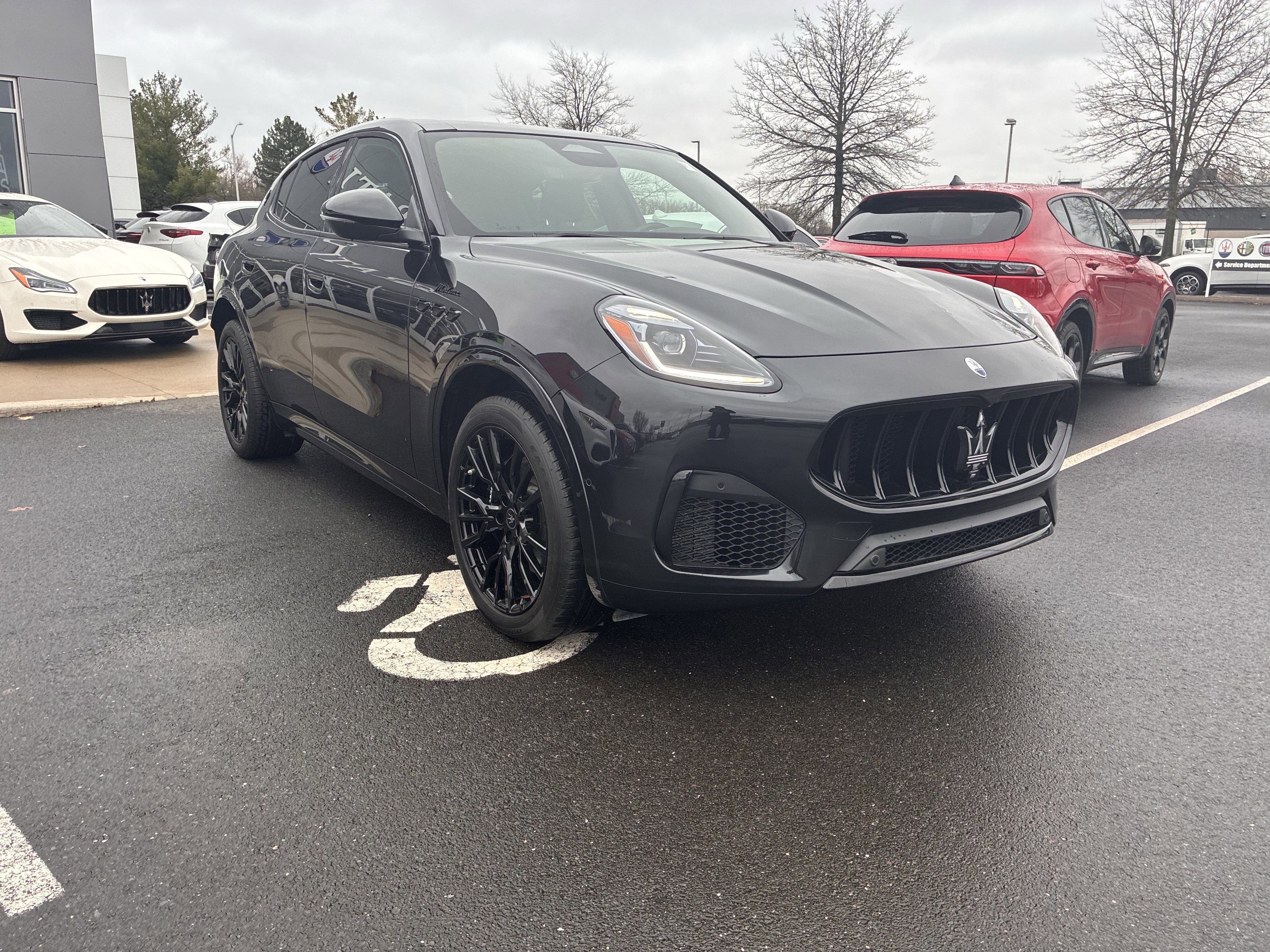 Used 2025 Maserati Grecale Modena image 4