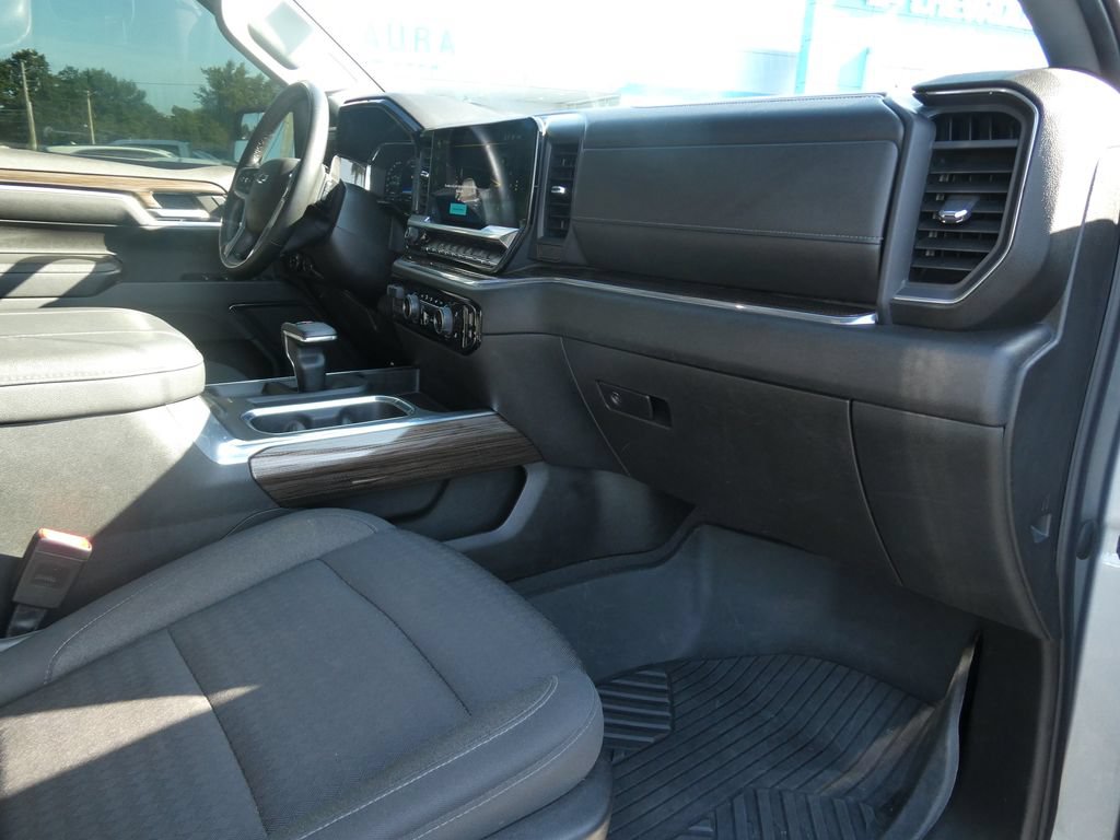 Used 2023 Chevrolet Silverado 1500 RST AWD/4WD image 14