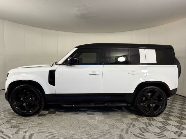 New 2026 Land Rover Defender 110 V8 image 2